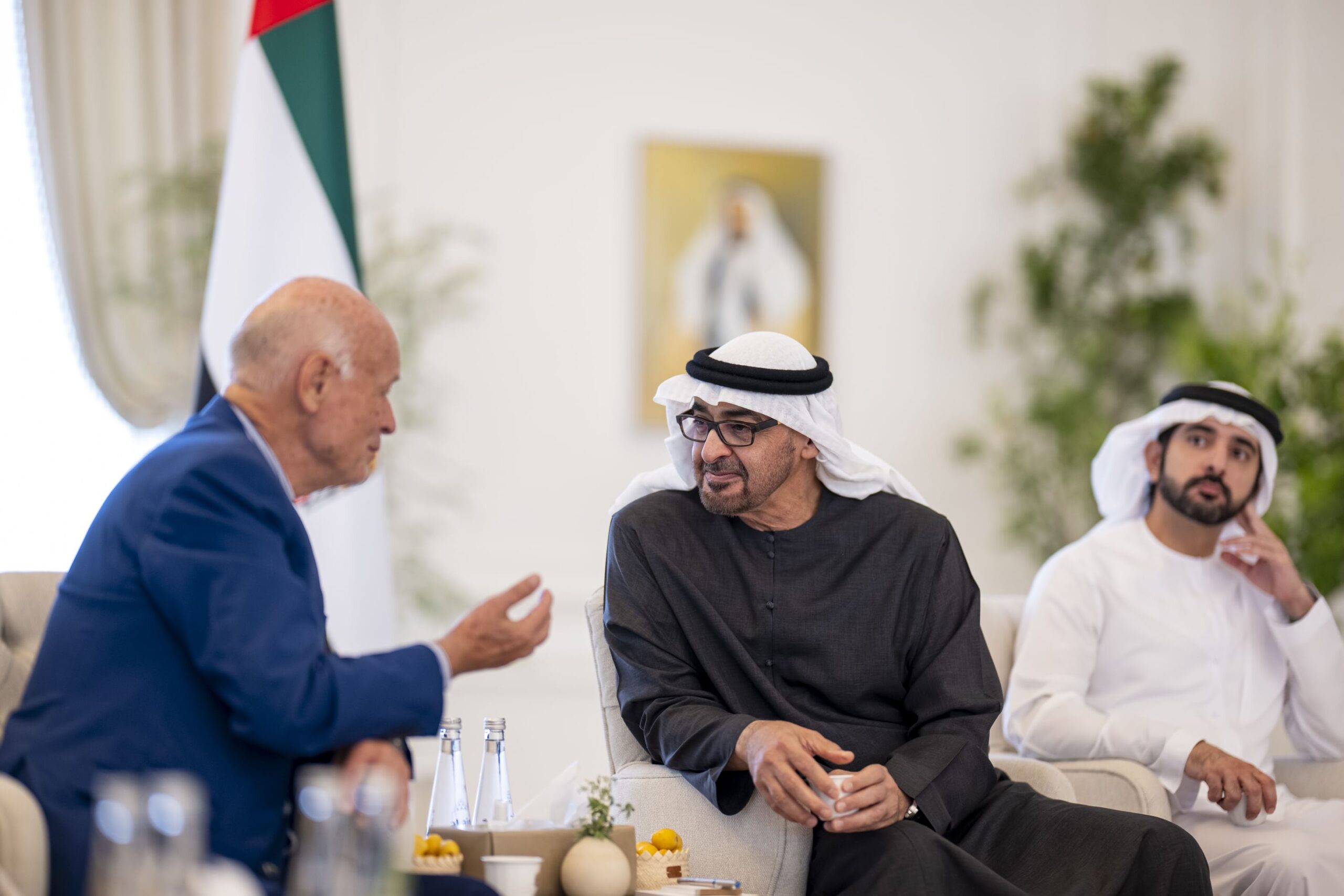 رئيس الدولة يستقبل الداعمين والشركاء في مبادرة “صندوق البدايات” التي أطلقتها مؤسسة محمد بن زايد للأثر الإنساني