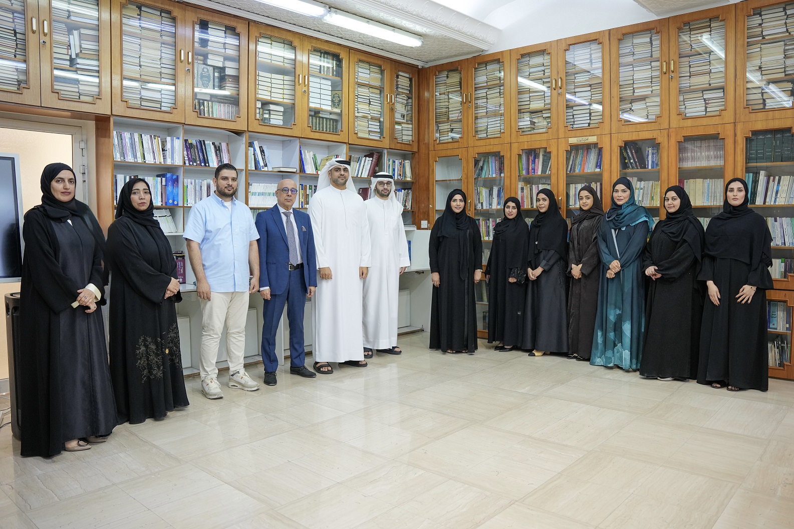 “مالية الشارقة المركزية”.. تُعزز ثقافة الحوار وتناقش موضوعات اجتماعية عبر مُبادرة “مجلس القراءة”